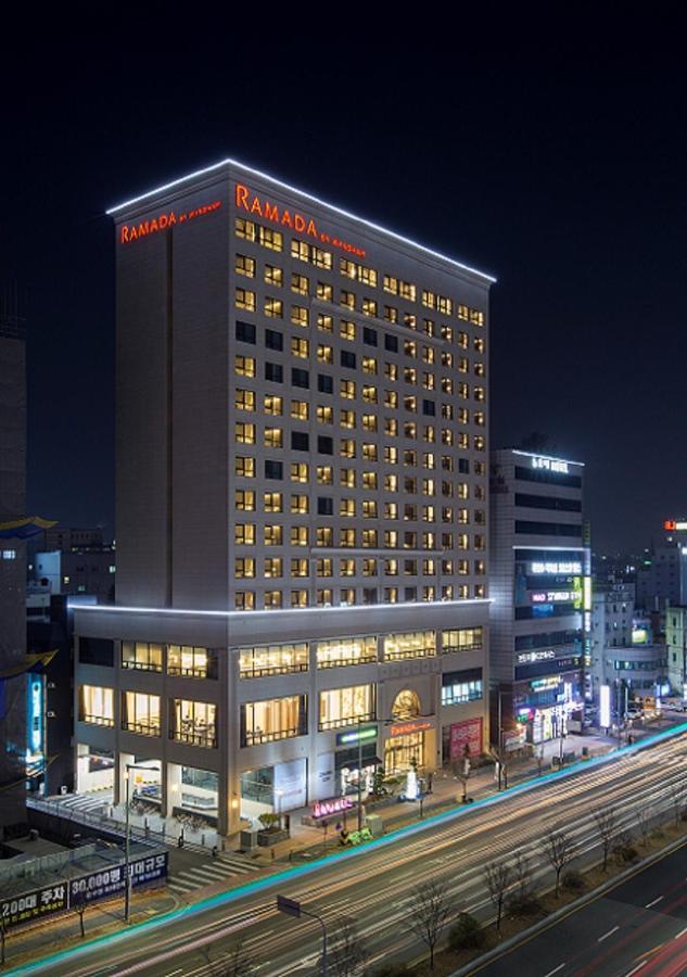 Ramada By Wyndham Daejeon Hotel Exterior photo